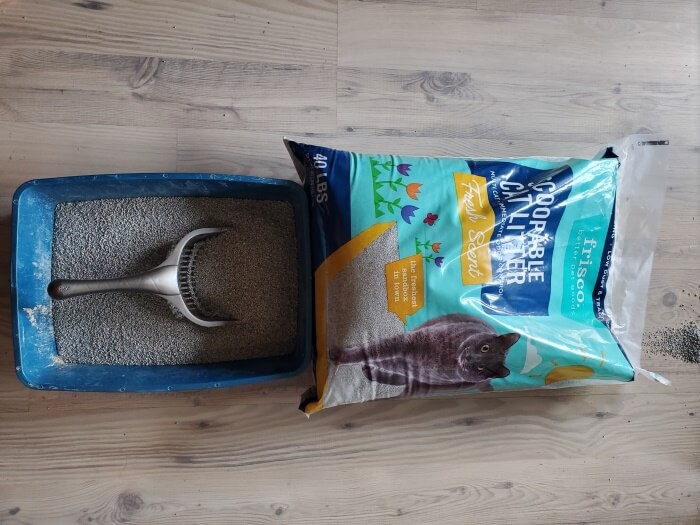 Frisco Fresh Scent Multi-Cat Clumping Cat Litter